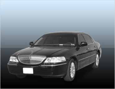 Petaluma Lincoln Town Car Sedan