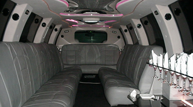 Petaluma 14 Passenger Limo Service