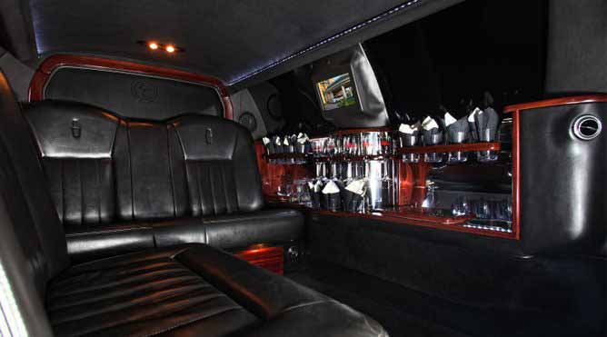 8 Passenger Limo Petaluma