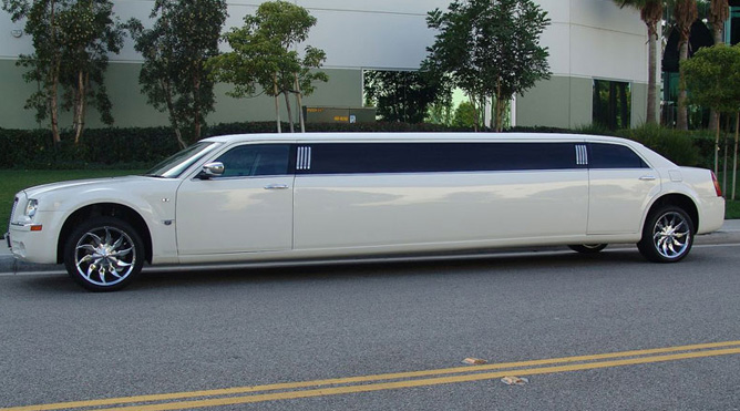 Chrysler 300 Limo Petaluma