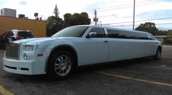 Petaluma Rent Rolls Royce Phantom